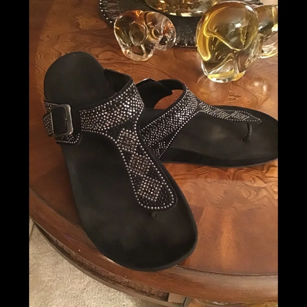 Thongs Pesaro black with rhinestones size 8 great shape